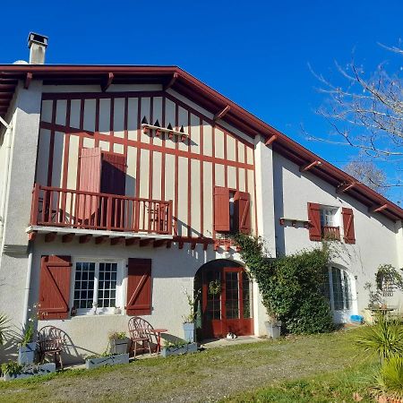 Bed and Breakfast La Metairie De Biaudos Экстерьер фото