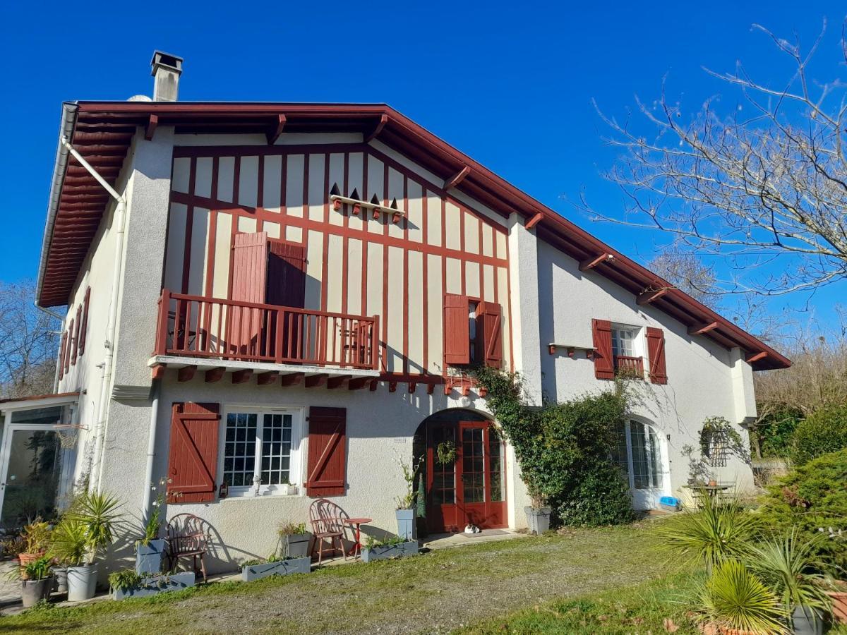 Bed and Breakfast La Metairie De Biaudos Экстерьер фото